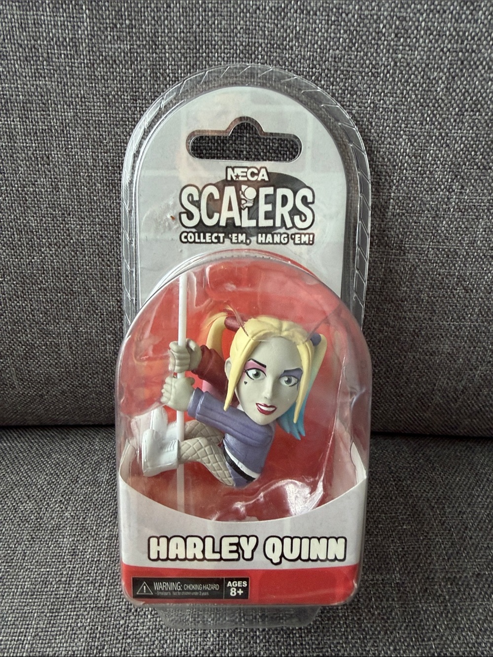 NECA Scalers Harley Quinn Hanging Figure - Multicolor